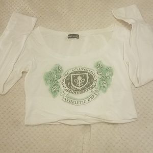 White long sleeve crop tshirt